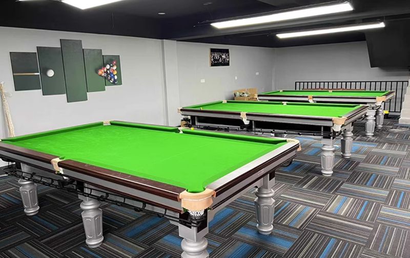 live display moden pool table