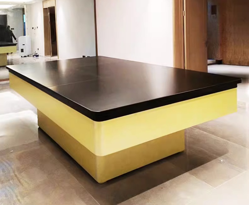 sleek style pool table